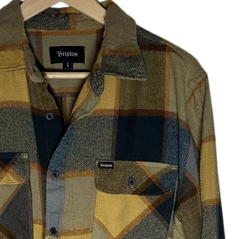 Brixton Flannel Long Sleeve Button Down Size Large - Picture 5 of 5